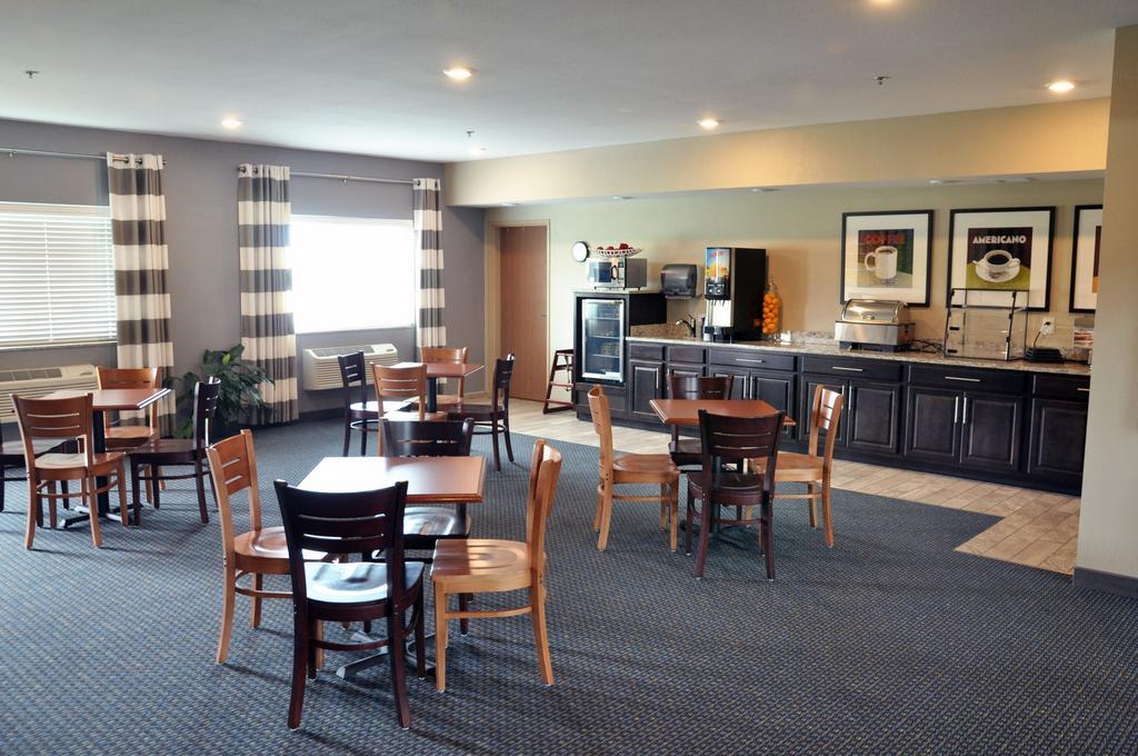 Brookstone Lodge & Suites Algona Exterior photo